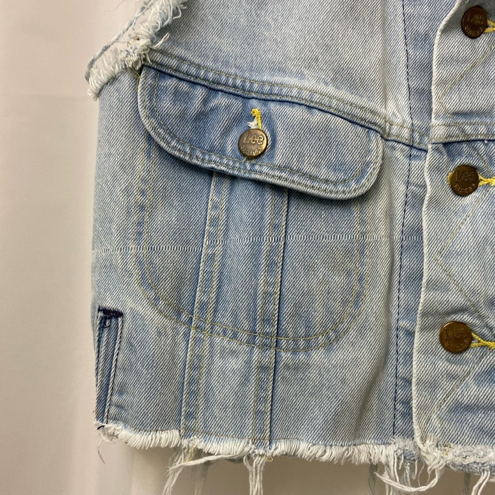 LEE Distressed Vest - Picture 10 of 13